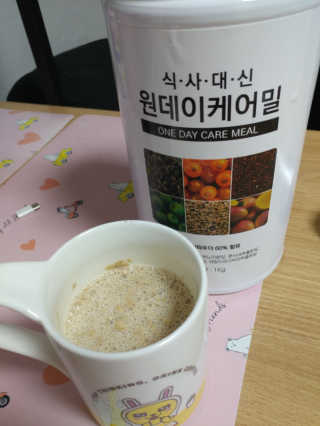 (주)이스터비엔에프 식사대용선식 원데이케어밀 1KG 대용량 — 5점을 준 리뷰어가 2019년 2월 올린 사용 사진