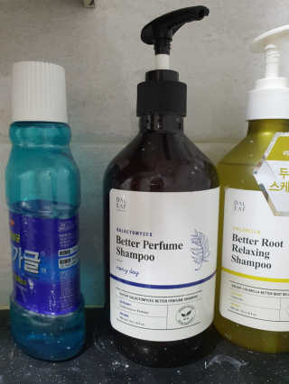 달리프 베러 퍼퓸 샴푸 1000ml 레이니데이 or 일랑로즈 — 4점을 준 리뷰어가 2020년 3월 올린 사용 사진