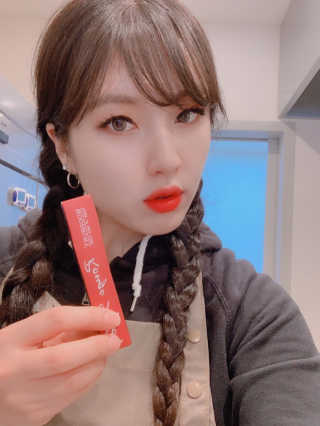 우드버리 루즈스틸로 오토 립펜슬 — 5점을 준 리뷰어가 2019년 6월 올린 사용 사진