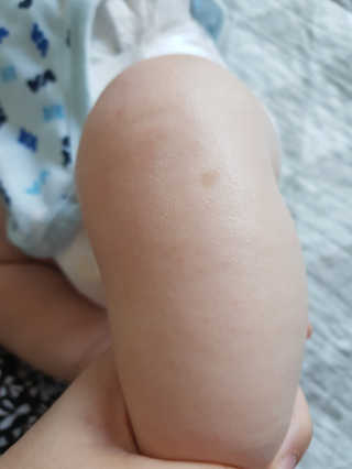 아토앤오투 아토엔오투 옥시젠 베이비 로션 — 4.5점을 준 리뷰어가 2019년 4월 올린 사용 사진