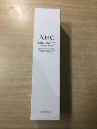 AHC 에이 에이치 씨 미니멀 10 워터리 에센스 — 5점을 준 리뷰어가 2018년 11월 올린 사용 사진
