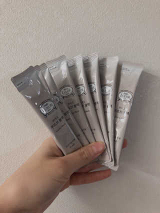 [하우투잇] 뤼에르 쿠르브 블랙 10ml x 30포 총 300ml — 5점을 준 리뷰어가 2020년 2월 올린 사용 사진