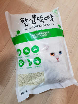 [펫토리아] BEST 고양이두부모래 6L 한삽뚝딱 — 4점을 준 리뷰어가 2018년 12월 올린 사용 사진