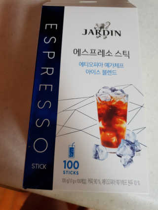 (주)쟈뎅 [쟈뎅] 에스프레소스틱 아이스블렌드 — 5점을 준 리뷰어가 2019년 5월 올린 사용 사진