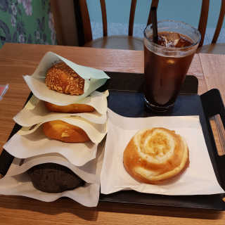 삼송빵집 부천점 [삼송빵집 부천역사점]삼송빵집 특별세트 — 5점을 준 리뷰어가 2019년 8월 올린 사용 사진