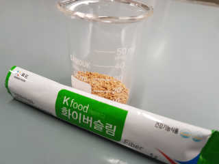 두루원 똥기사의 Kfood 화이버슬림 — 3.83점을 준 리뷰어가 2018년 7월 올린 사용 사진