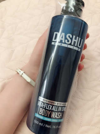 다슈코리아 다슈 데일리 비타플렉스 올인원 바디워시 — 4.5점을 준 리뷰어가 2018년 4월 올린 사용 사진