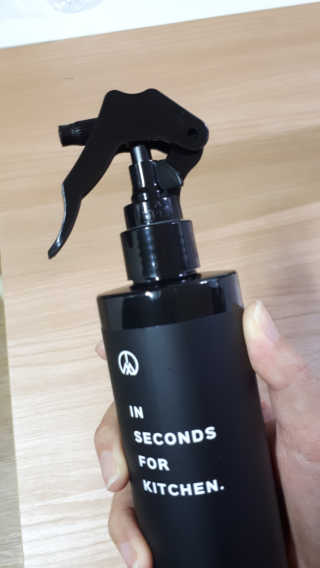 PEACE MOMENT 피스모먼트 인세컨즈포키친 320mL 천연살균소독제 — 5점을 준 리뷰어가 2018년 11월 올린 사용 사진