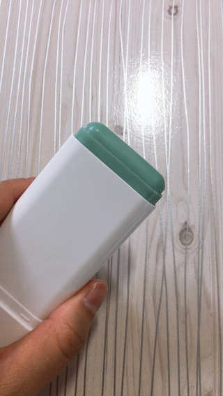 [미샤] 시카딘 센텔라 물스틱 선 SPF 50+ PA++++ — 5점을 준 리뷰어가 2019년 4월 올린 사용 사진