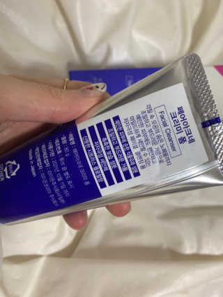 페어아크네 크리미폼 페어아크네 크리미 폼 — 3점을 준 리뷰어가 2019년 10월 올린 사용 사진