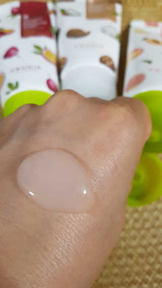 [후르디아] 골라쓰는 모찌 클렌징폼 5종 세트 — 5점을 준 리뷰어가 2019년 6월 올린 사용 사진