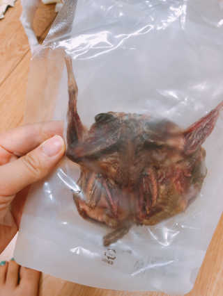 제주도에서 온 깨끗한 친환경 반려동물 음식 어글어글 — 5점을 준 리뷰어가 2018년 7월 올린 사용 사진
