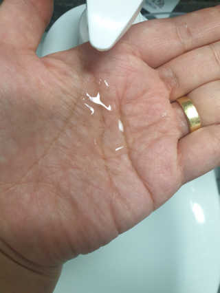 (주)에네스티 믹스베리 단백질 폭탄 샴푸 1000g — 5점을 준 리뷰어가 2019년 12월 올린 사용 사진