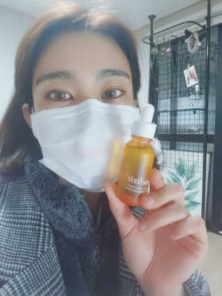 비건화장품 멜릭서 내 피부를 위한 비건케어, 멜릭서 비타민세럼 — 5점을 준 리뷰어가 2019년 4월 올린 사용 사진