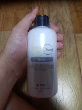 이솔화장품 이솔 세범 리스 포어 토너 200ml — 5점을 준 리뷰어가 2018년 8월 올린 사용 사진