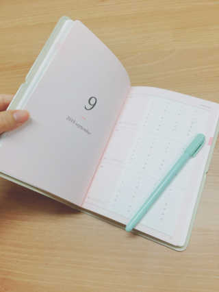 리훈 [날짜형7~12월]2019이야기다이어리 데일리 볼펜셋트 — 5점을 준 리뷰어가 2019년 5월 올린 사용 사진