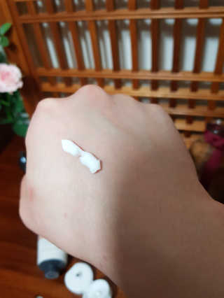 (주)에네스티 에네스티 수안수 실크스킨 풋크림 1+1 — 5점을 준 리뷰어가 2019년 9월 올린 사용 사진