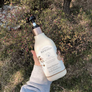 비욘드 딥 모이스처 시그니처   바디 에멀전 — 5점을 준 리뷰어가 2019년 4월 올린 사용 사진