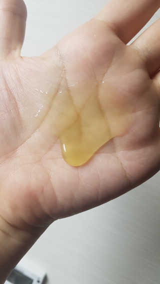 셀리본 하수오 내츄럴 프리벤션 탈모관리 샴푸 300ml — 2점을 준 리뷰어가 2019년 11월 올린 사용 사진