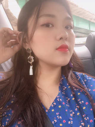 지고트 로맨틱 키스 립스틱 — 3점을 준 리뷰어가 2019년 7월 올린 사용 사진