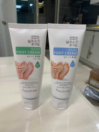 (주)에네스티 에네스티 수안수 실크스킨 풋크림 1+1 — 5점을 준 리뷰어가 2019년 11월 올린 사용 사진