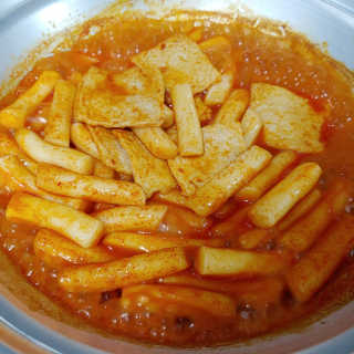[홍코너떡볶이]옛날떡볶이 인기맛 4팩세트 — 5점을 준 리뷰어가 2019년 11월 올린 사용 사진