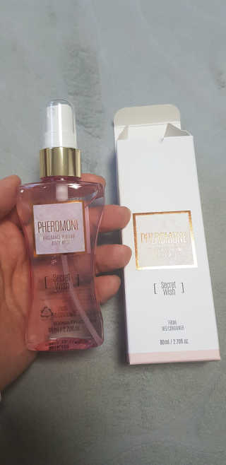 레드컨테이너 페로몬향 퍼퓸 바디미스트 80ml — 5점을 준 리뷰어가 2020년 3월 올린 사용 사진
