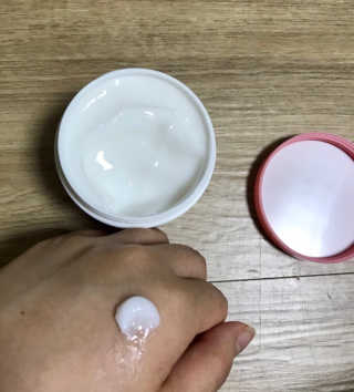 지고트 비타솔루션12 퍼밍 앰플 크림 100ml — 5점을 준 리뷰어가 2019년 6월 올린 사용 사진