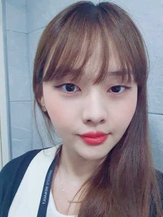 미샤 래디언스 퍼펙트핏 파운데이션 SPF30 PA++ — 5점을 준 리뷰어가 2020년 4월 올린 사용 사진