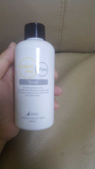 이솔화장품 이솔 세범 리스 포어 토너 200ml — 5점을 준 리뷰어가 2018년 8월 올린 사용 사진