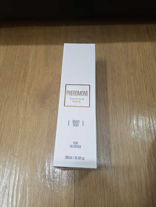 레드컨테이너 페로몬향 퍼퓸 여성 샤워젤 2종 — 4점을 준 리뷰어가 2020년 1월 올린 사용 사진