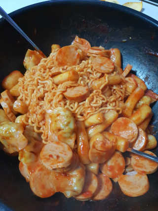 미쓰리떡볶이 just 10 min 패키지 — 5점을 준 리뷰어가 2018년 5월 올린 사용 사진