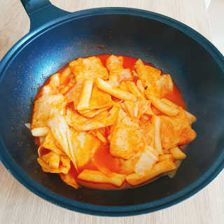 [홍코너떡볶이]옛날떡볶이 인기맛 4팩세트 — 5점을 준 리뷰어가 2019년 12월 올린 사용 사진