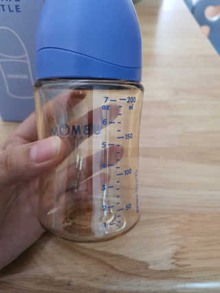 유비맘 PPSU 젖병 노꼭지_200ml_컬러 랜덤 발송 — 5점을 준 리뷰어가 2020년 1월 올린 사용 사진