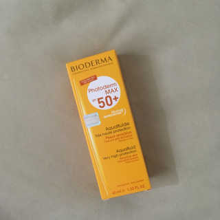 BIODERMA 바이오더마 포토덤 아쿠아 플루이드 선 — 4점을 준 리뷰어가 2017년 3월 올린 사용 사진
