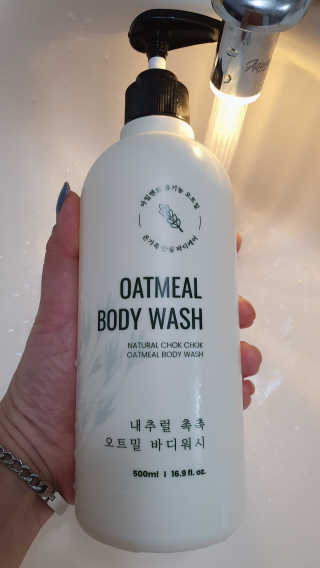 (주)에네스티 내추럴 촉촉  오트밀 바디워시 500ml — 3.5점을 준 리뷰어가 2019년 10월 올린 사용 사진