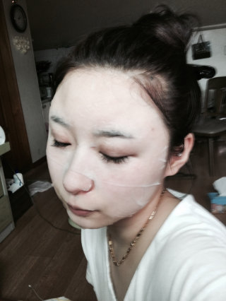 캔디오레이디 허니밀크 캔디마스크 — 3.5점을 준 리뷰어가 2016년 7월 올린 사용 사진