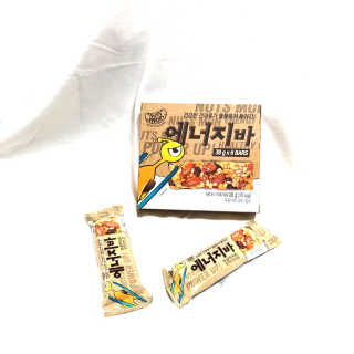 견과가 똘똘 뭉쳐들어간 넛츠몬 에너지바 1BOX 6개입 — 3.17점을 준 리뷰어가 2018년 1월 올린 사용 사진