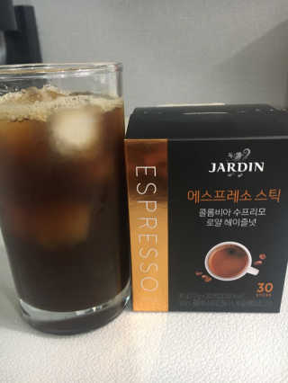 (주)쟈뎅 쟈뎅 에스프레소 스틱 [블랙+헤이즐넛 set] — 5점을 준 리뷰어가 2020년 3월 올린 사용 사진