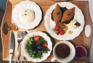 [에그썸] 토네이도 or 마그마 오믈렛 1+ 토르돈가스 1 — 4.5점을 준 리뷰어가 2018년 11월 올린 사용 사진