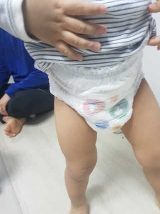 보솜이 베이비케어 팬티형 기저귀 — 5점을 준 리뷰어가 2019년 3월 올린 사용 사진