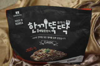 [펫토리아] 맛도 영양도 BEST 한끼뚝딱 강아지 사료 — 5점을 준 리뷰어가 2018년 12월 올린 사용 사진