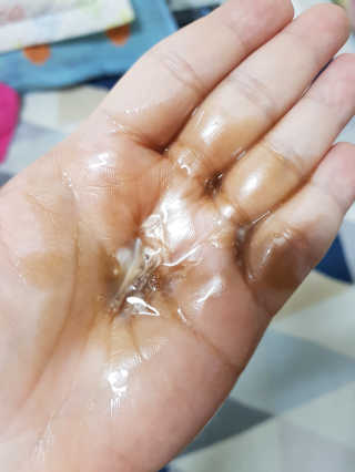 다슈코리아 다슈 데일리 한방 두피 골드 샴푸 500ml — 5점을 준 리뷰어가 2018년 12월 올린 사용 사진