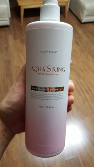 아쿠아큐링 아쿠아S링 퓨어리프레싱 헤어케어 500ml — 4.67점을 준 리뷰어가 2018년 7월 올린 사용 사진