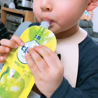 데르뜨 떠먹는 과일 3종, 짜먹는 과일 2종 총 10개 체험 — 5점을 준 리뷰어가 2020년 3월 올린 사용 사진