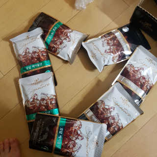 (주)쟈뎅 쟈뎅 시그니처 블랙, 헤이즐넛 230ml — 5점을 준 리뷰어가 2018년 7월 올린 사용 사진