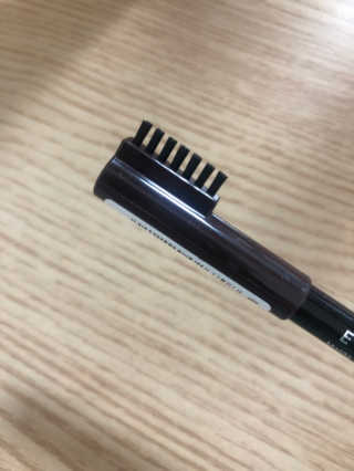 림멜 프로페셔널 아이브로우 펜슬 1+1 — 5점을 준 리뷰어가 2019년 11월 올린 사용 사진