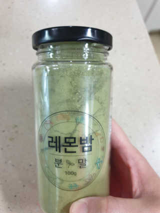초능력 국내산 레몬밤 분말 — 5점을 준 리뷰어가 2019년 7월 올린 사용 사진
