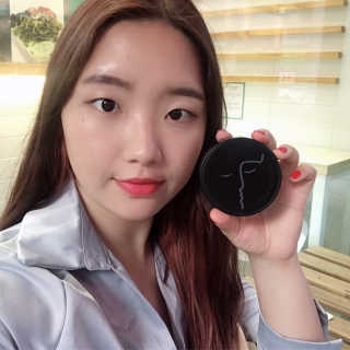 자빈드서울 윙크 파운데이션 팩트 — 4점을 준 리뷰어가 2019년 6월 올린 사용 사진