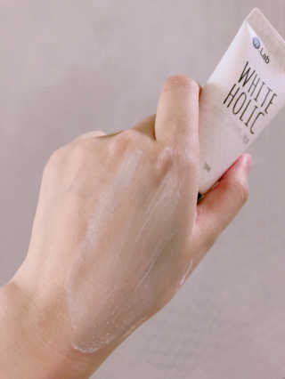 더블유랩 화이트홀릭 50ml — 4.33점을 준 리뷰어가 2018년 7월 올린 사용 사진